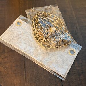 Adjustable Gold and Black Unbranded Chain w Insert